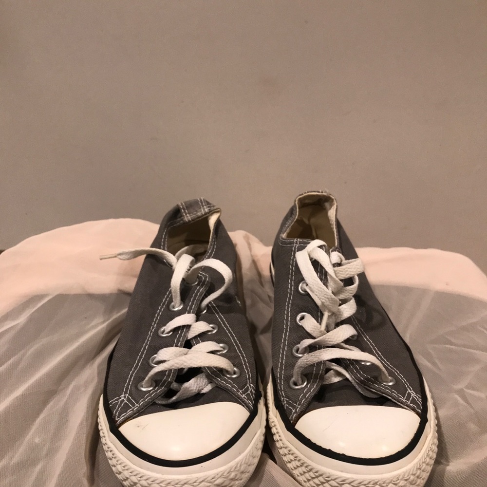 Converse - Picture 2 of 3